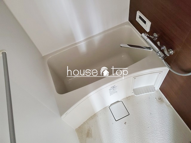 バス・シャワールーム　広々とした浴室