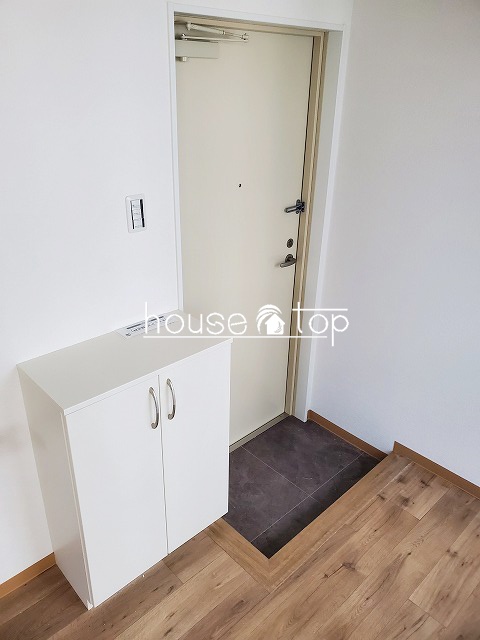 玄関　シューズボックス完備