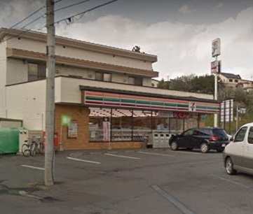 コンビニ　セブンイレブン（コンビニ）まで900m