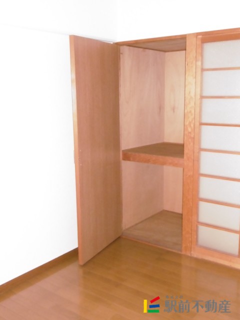 収納　写真は別部屋