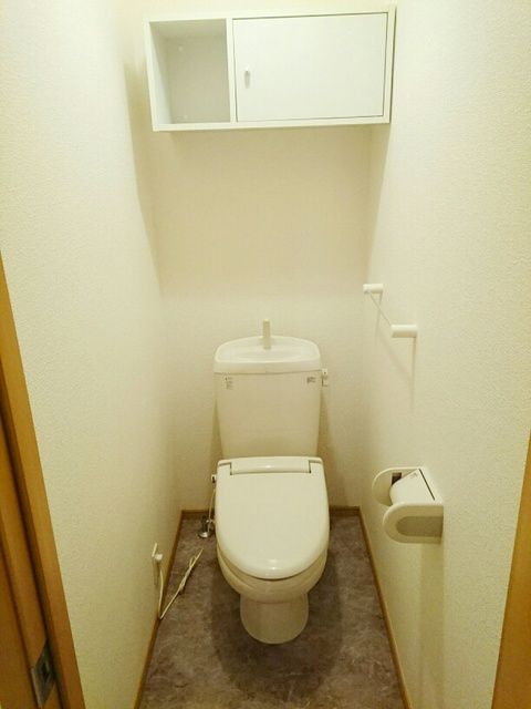 【メゾン・フィロスIのトイレ】