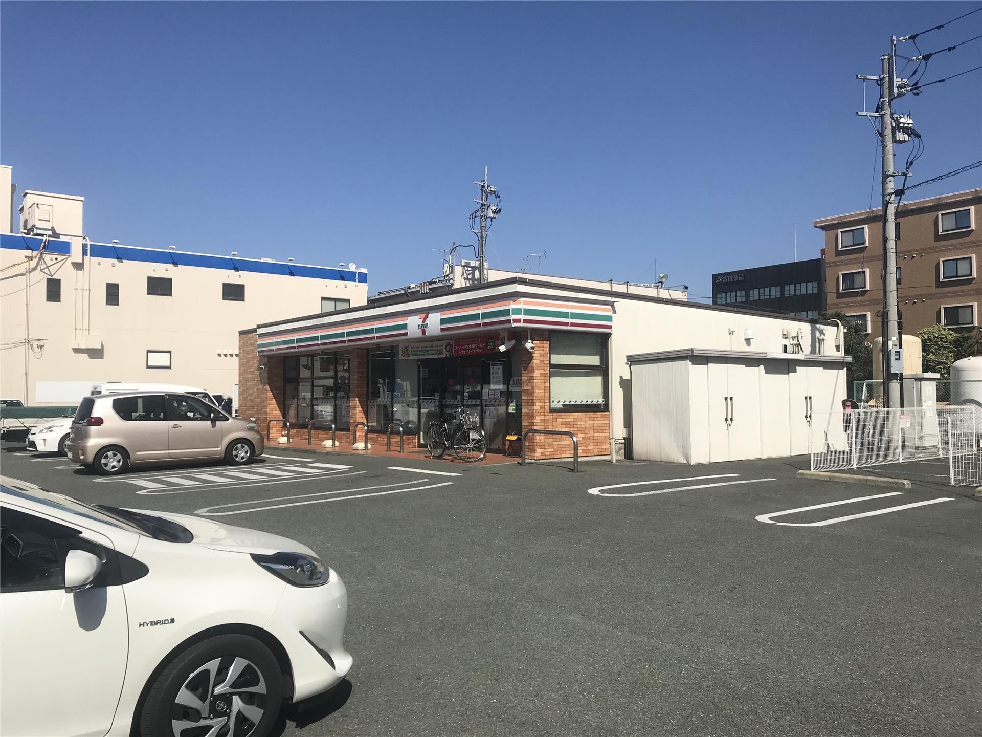 コンビニ　セブンイレブン熊本九品寺6丁目店（コンビニ）まで418m
