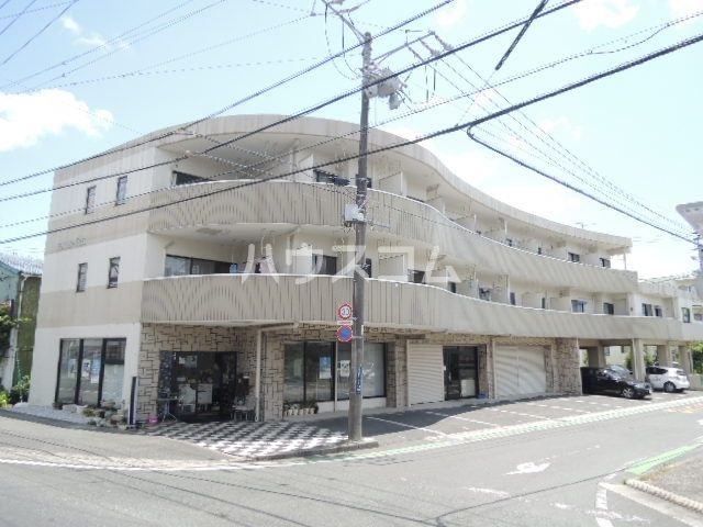 浜松市中央区萩丘のマンションの建物外観