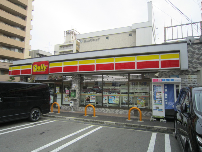 コンビニ　デイリーヤマザキ（コンビニ）まで1210m