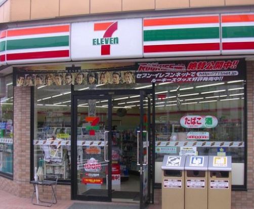 コンビニ　セブンイレブン品川東大井5丁目店（コンビニ）まで108m