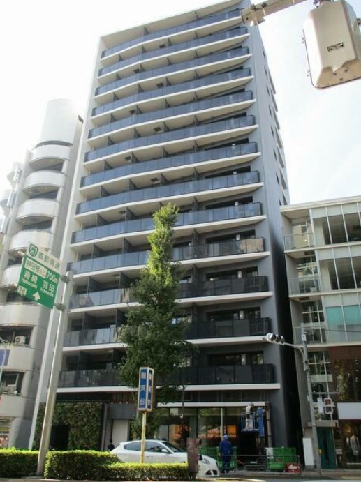 千代田区神田駿河台のマンションの建物外観