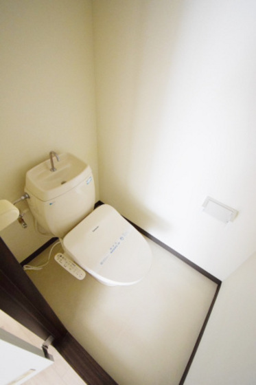 トイレ　※別部屋の写真です