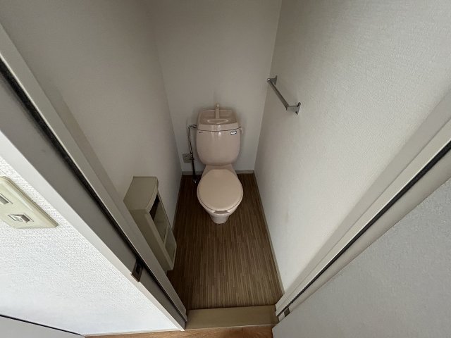 トイレ　清潔感のあるトイレです