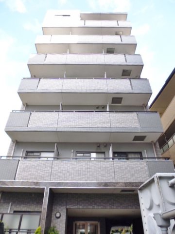 名古屋市中区新栄のマンションの建物外観