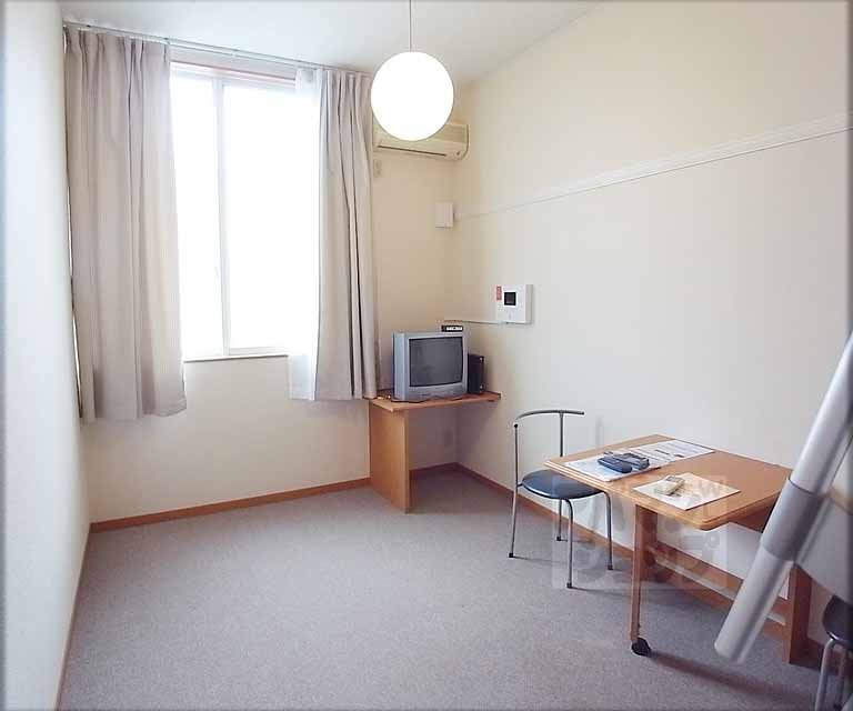 居室・リビング　南向き日当たりいいです