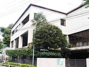 図書館　新宿区立北新宿図書館（図書館）まで387m