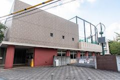 【渋谷区富ヶ谷のマンションの中学校】