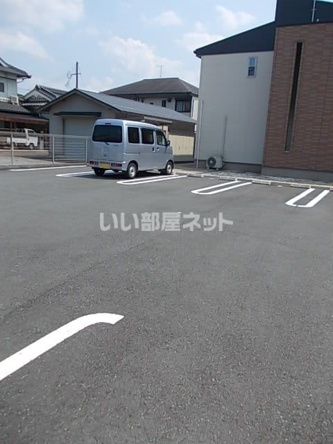 【ノースリバーの駐車場】