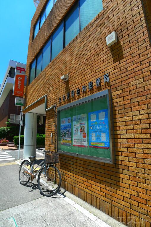 【名古屋市昭和区曙町のマンションの郵便局】