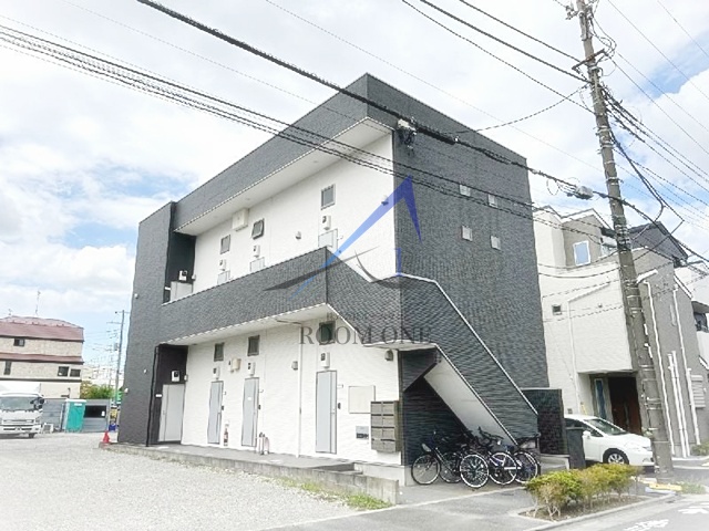 【江戸川区篠崎町のアパートの建物外観】