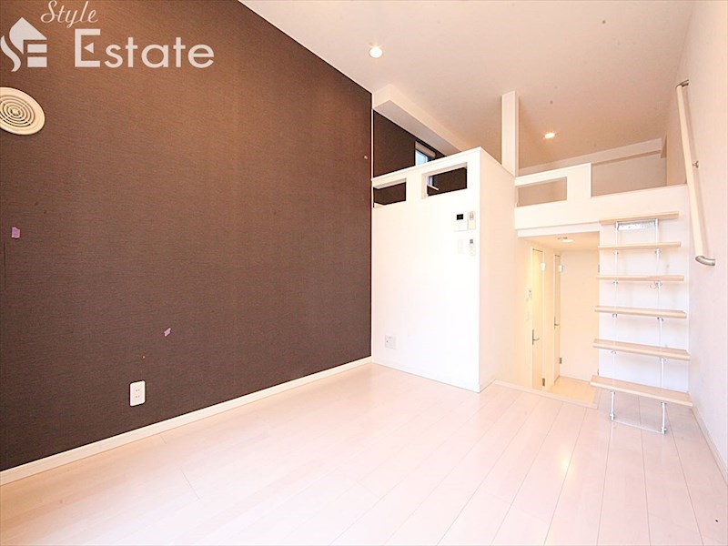 居室・リビング　内装