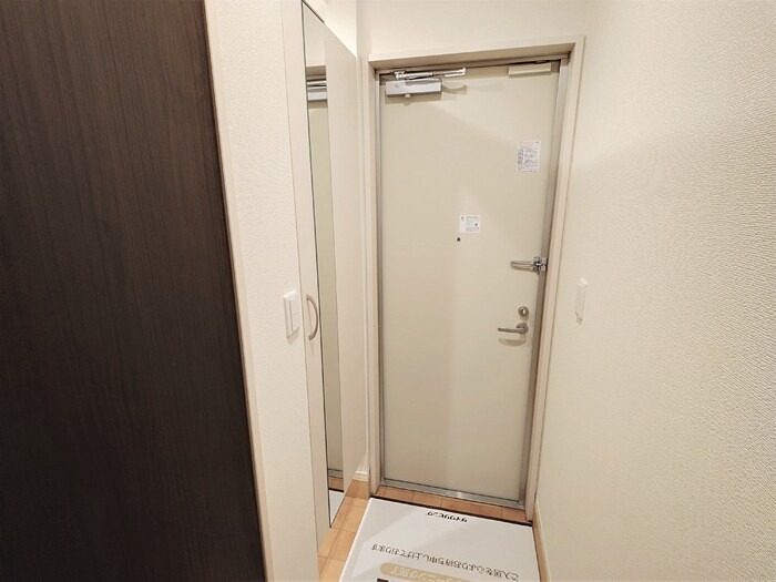 玄関　シューズボックス完備の玄関です。