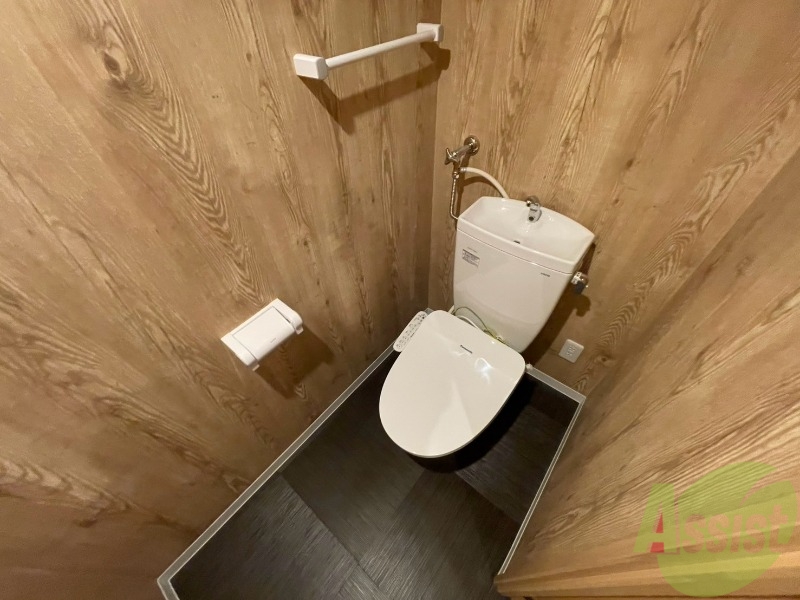 トイレ　シャワートイレになっているので快適です！