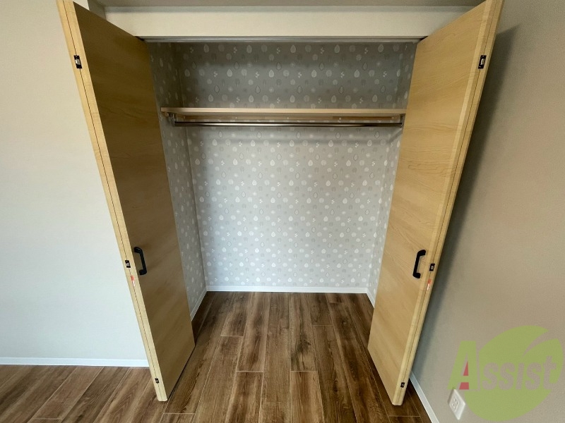 収納　寝室の収納です。部屋がすっきり片付きます。