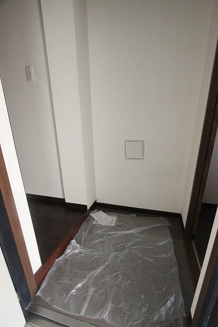 玄関　同物件、別号室のものです。