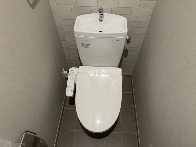 トイレ　別部屋参考写真です。