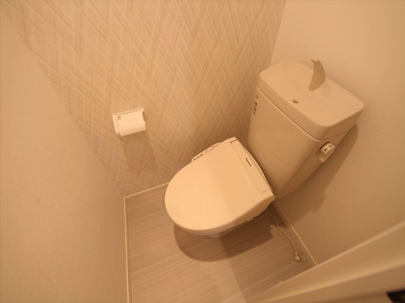 トイレ　温水洗浄暖房便座付トイレ