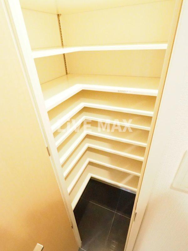 玄関　シューズインクローゼット