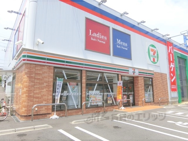 コンビニ　セブンイレブン松井山手店（コンビニ）まで1000m