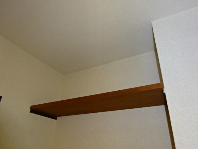 洗面設備　洗濯機置き場上棚