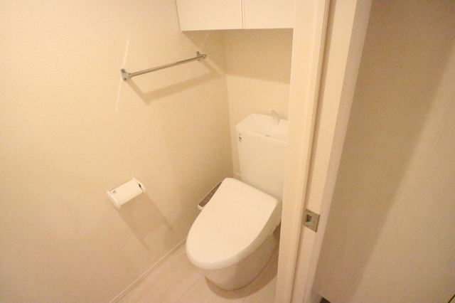 トイレ　温水洗浄暖房便座