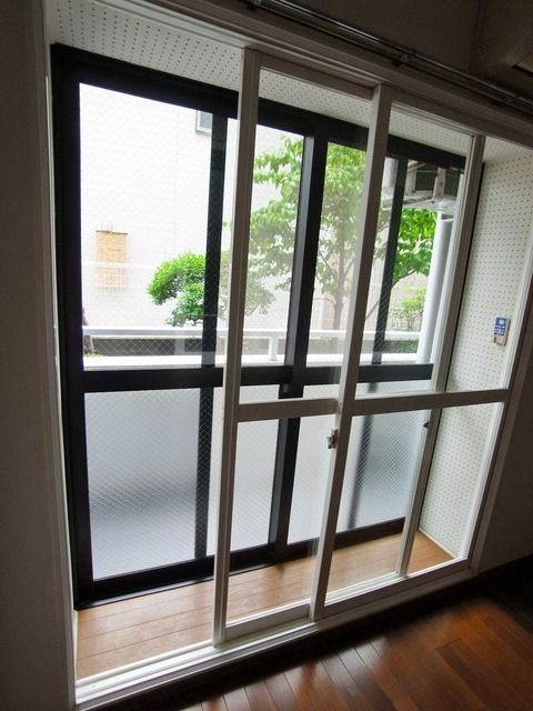 その他設備　♪音に強い二重サッシ♪