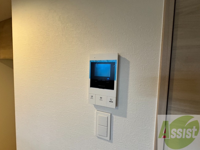 セキュリティ　ＴＶモニター付インターホンです。来客者の顔が見えるので安心！