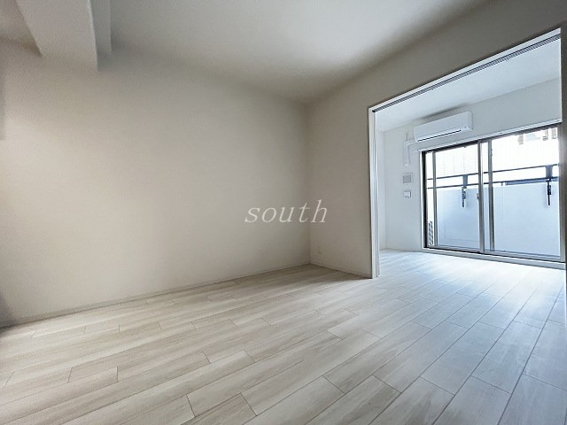 居室・リビング　洗練された清潔感漂う清楚な仕上がり