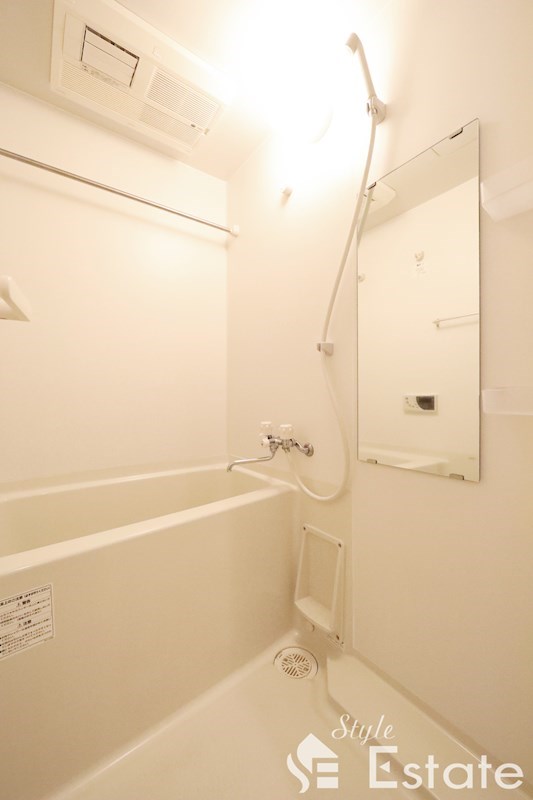 バス・シャワールーム　バスルーム