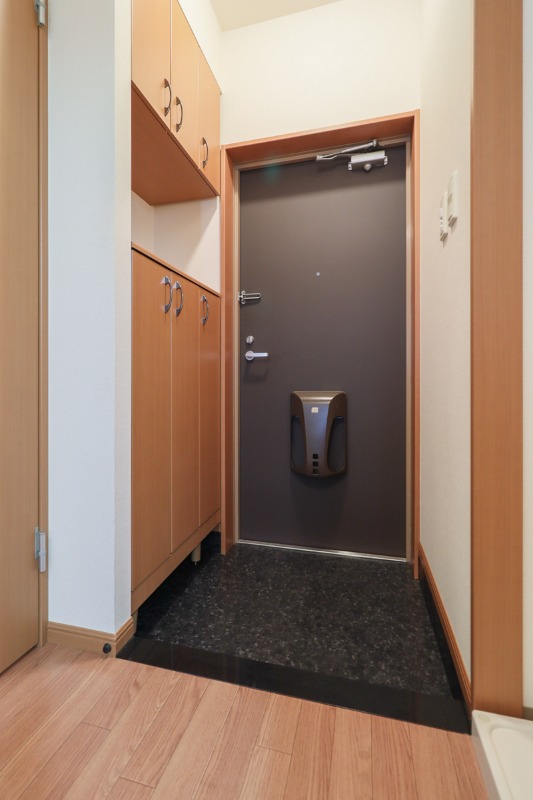 玄関　図面と現状に相違がある場合には現状を優先