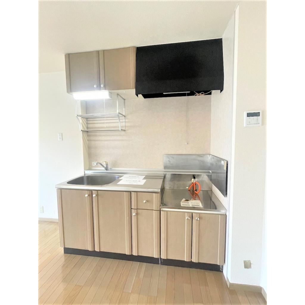 キッチン　※写真は201のもの