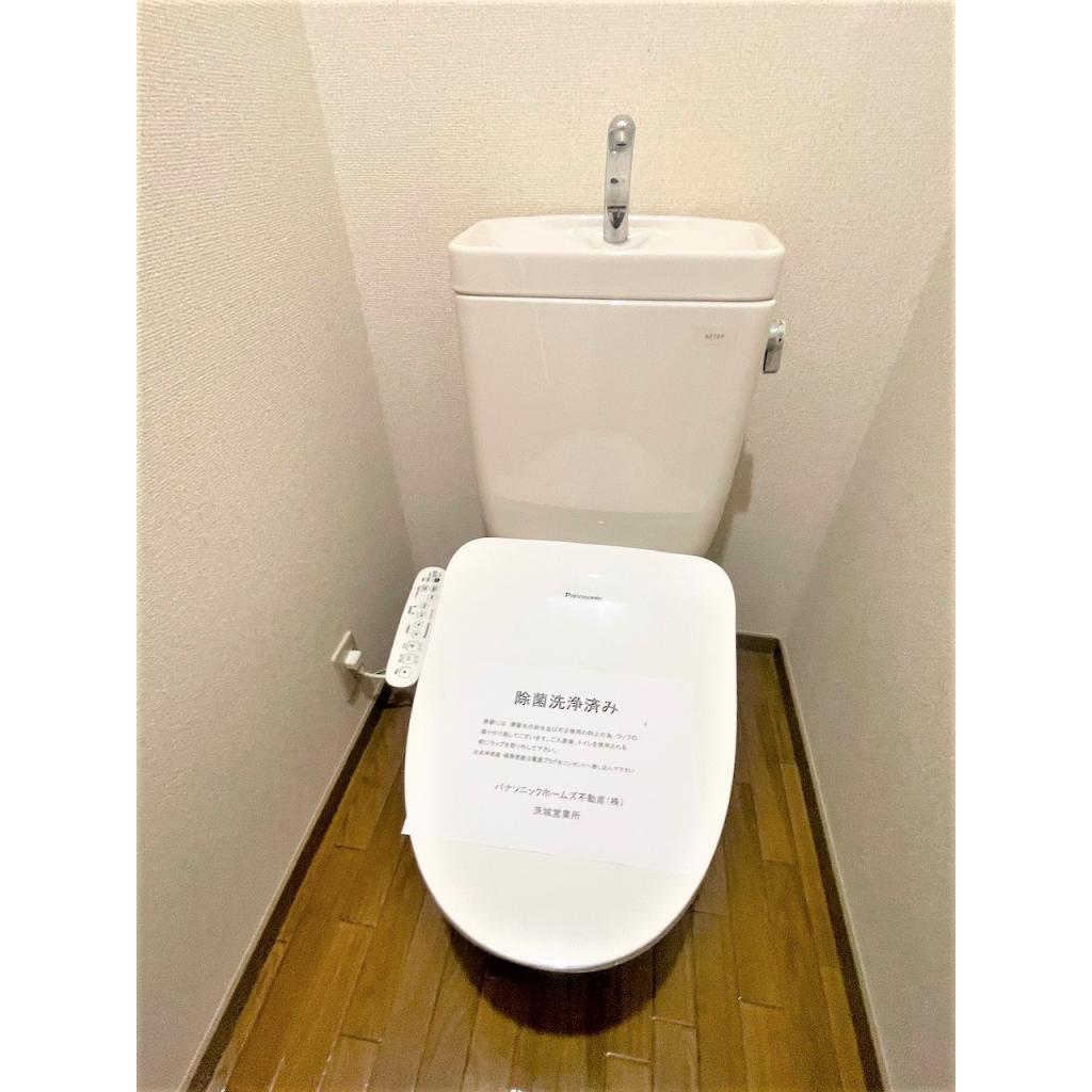 トイレ　※写真は201のもの