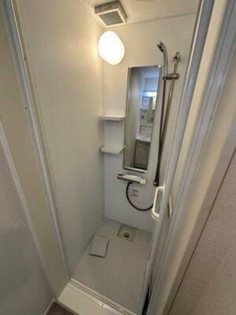 バス・シャワールーム　シャワー派には使いやすいシャワールーム付です！