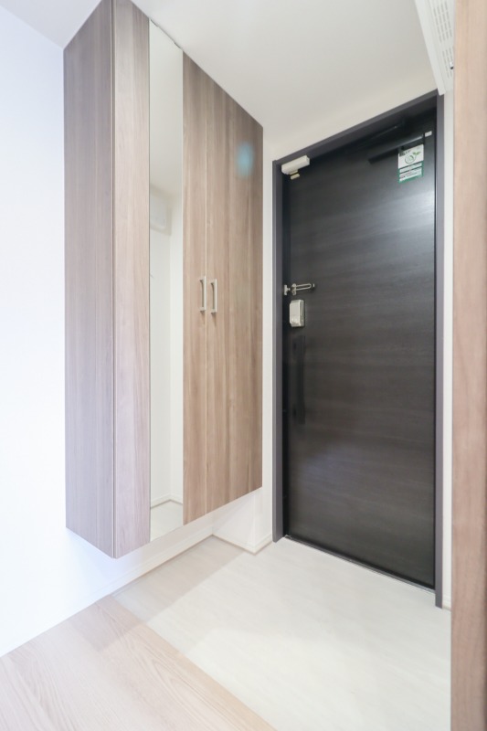 玄関　図面と現状に相違がある場合には現状を優先