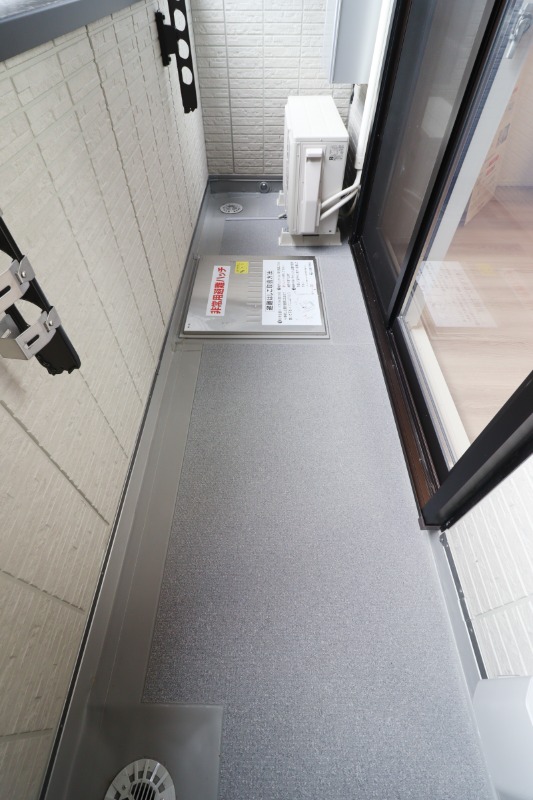 バルコニー　図面と現状に相違がある場合には現状を優先