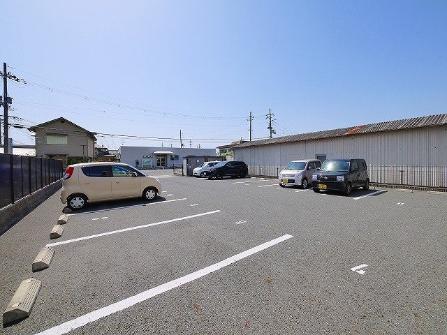 駐車場　駐車場完備です