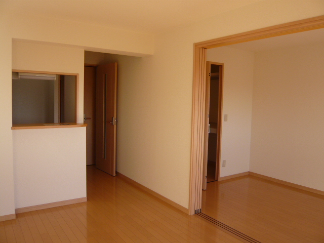 居室・リビング　対面キッチンです