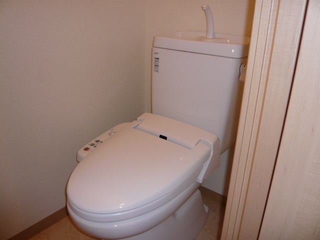 トイレ　シャワートイレでスッキリ