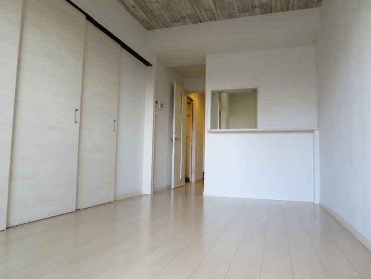 居室・リビング　別号室の参考写真になります。