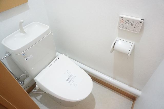 トイレ　トイレ