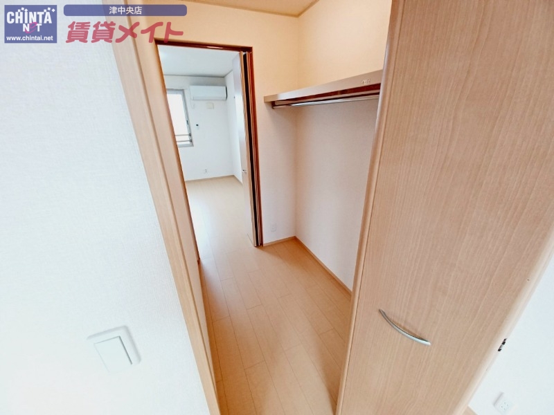 収納　同型参考写真