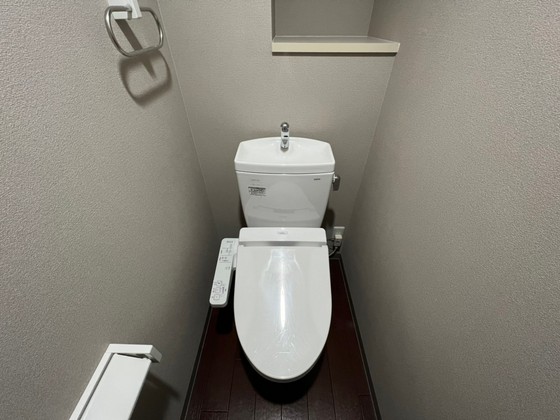 トイレ　※別部屋の写真です