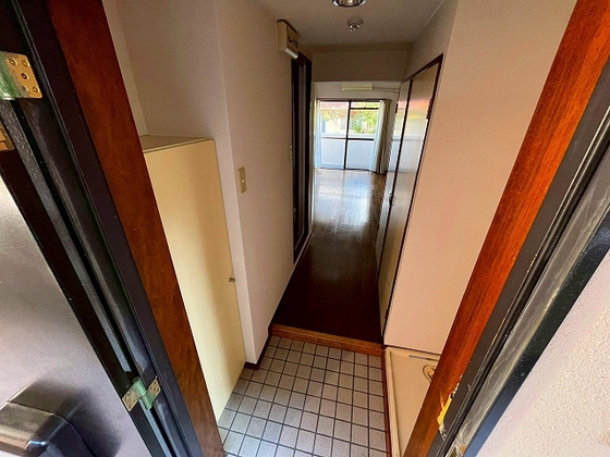 玄関　※別部屋の写真です