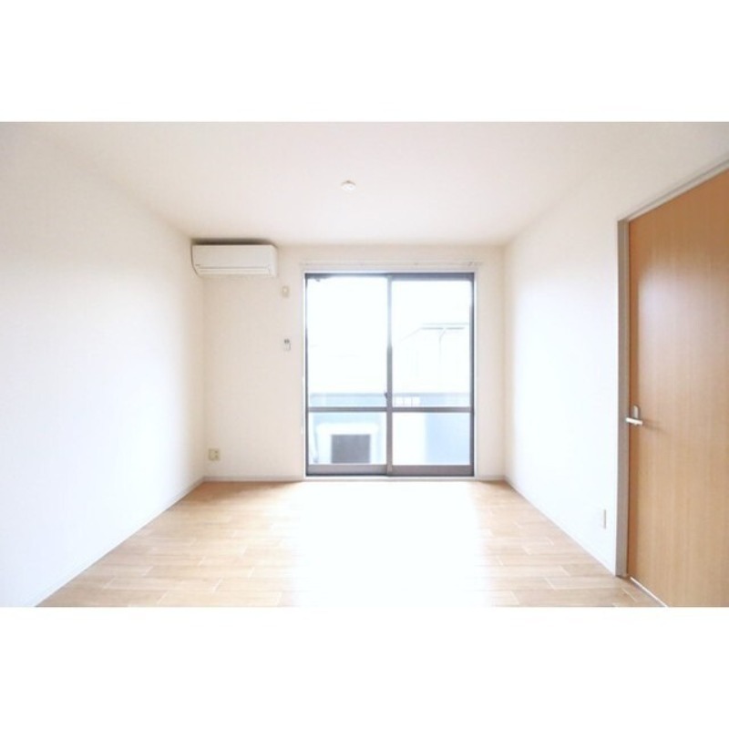 居室・リビング　図面と現状に相違がある場合には現状を優先