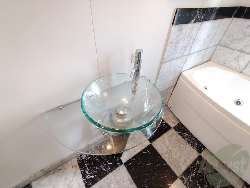 洗面設備　こちらに洗面台があります。朝の洗顔はこちらで。